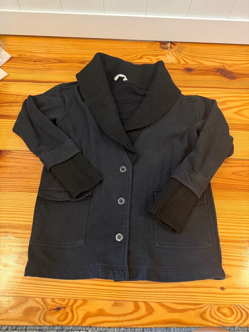 Women’s Black Shawl-Collar V-Neck Sweater Cardigan
